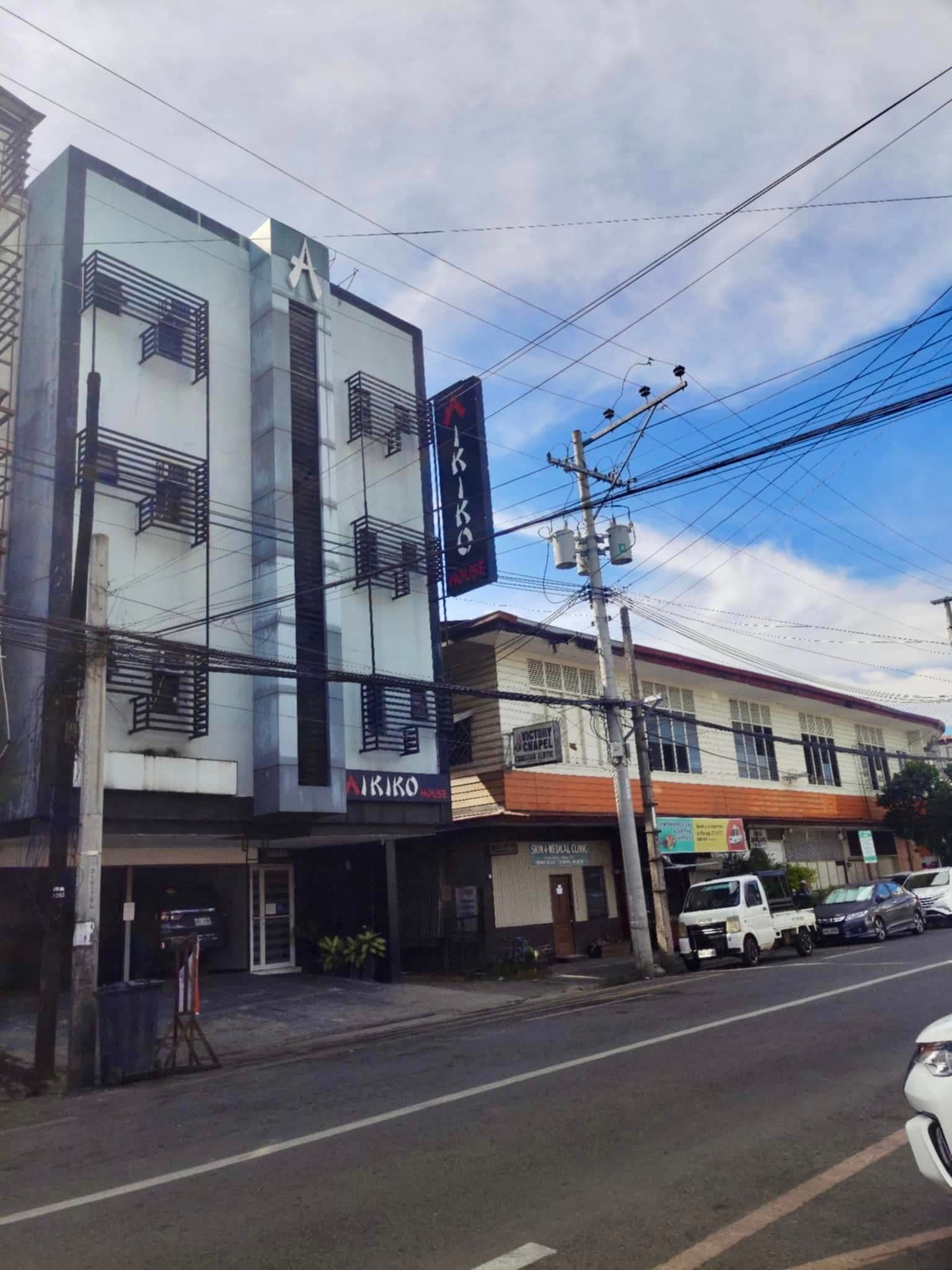 π INCOME-GENERATING COMMERCIAL ASSET: 4-STOREY FULLY OPERATIONAL INN FOR SALE IN POBLACION! π