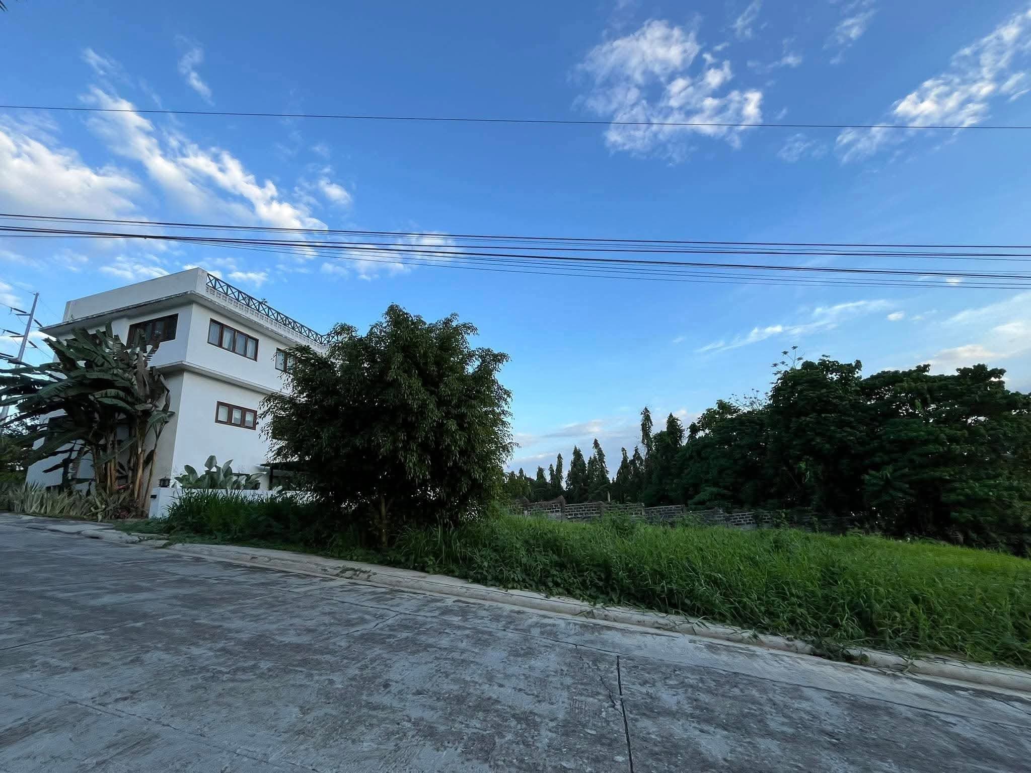 โฐ๏ธ Premium 300 sqm Overlooking Lot in Monteritz Classic Estates